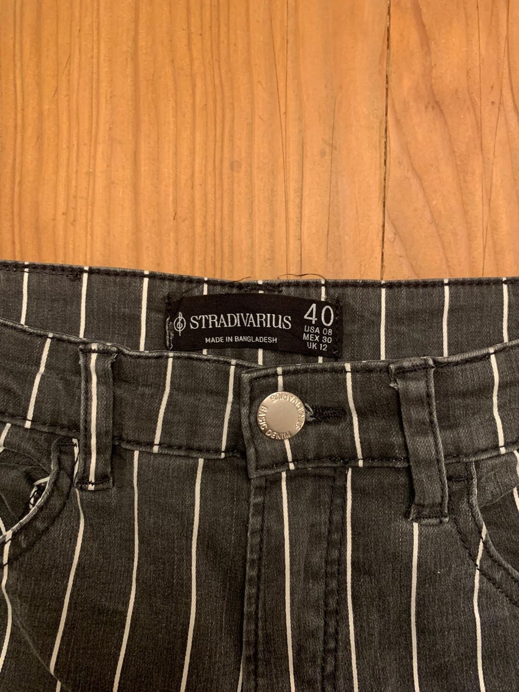 Pantaloni: Hose, STRADIVARIUS, 40 – Usato da Solothurn venduto da Shanty.20 3