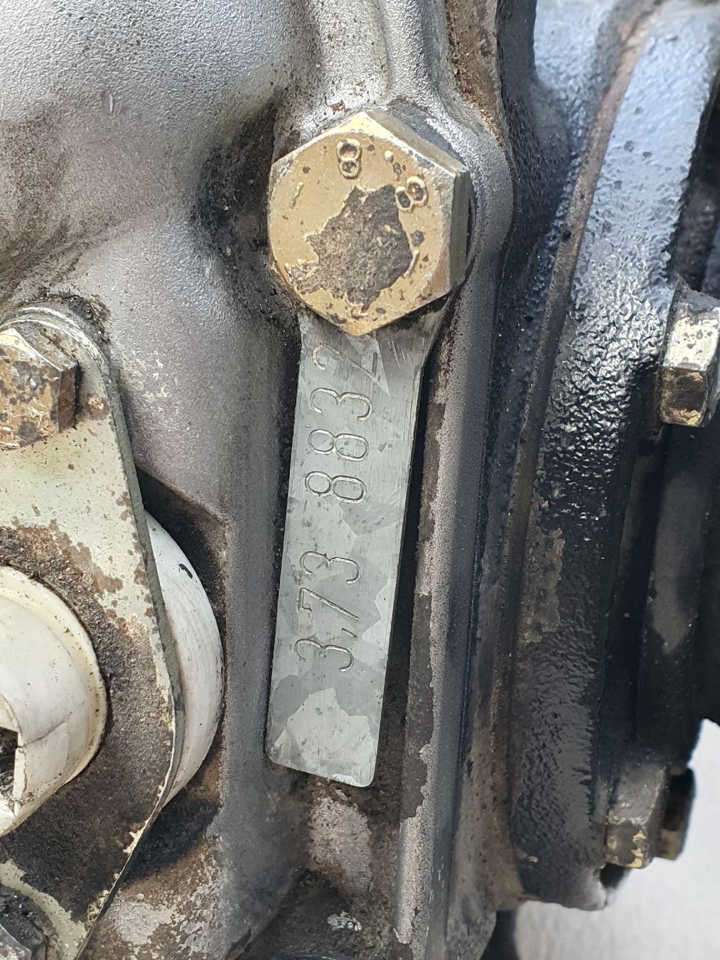 BMW Tutti pezzi di ricambio auto: BMW E30 Differential 3,73 mit 188er ohne Sperre – Usato da Zürich venduto da Jderwisch 1