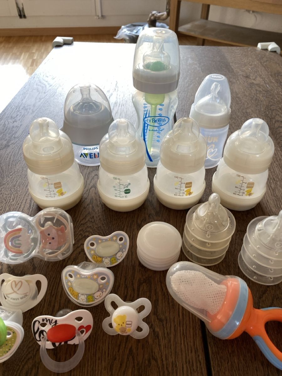 Pasti del neonato: Baby Bottles, Dummies and Teats Bundle - 1 – Usato da Dietlikon venduto da Kitaa 1