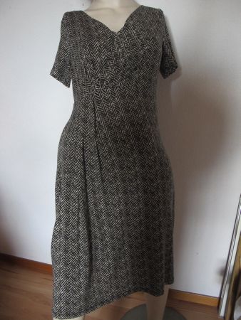 Max Mara Weekend Kleid Gr. M neuwertig