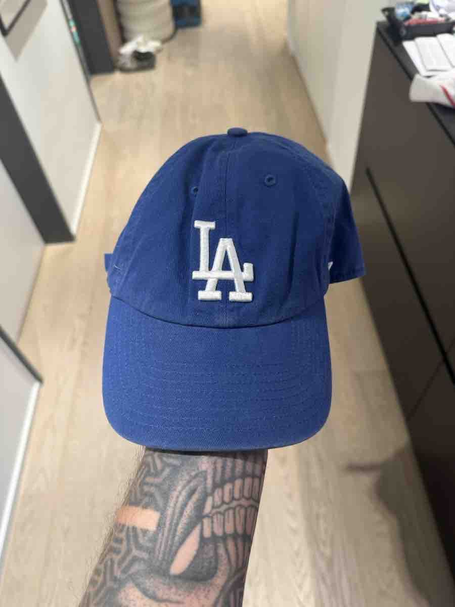 Chapeaux, bonnets & casquettes: LA Cap Baseballmütze Blau gebraucht – D'occasion à Meilen par MiasanMia25