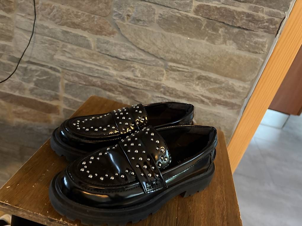 Schuhe für Mädchen: Mocassins Zara taille 32 – Gebraucht aus La Chaux-de-Fonds von ann_8n89 1