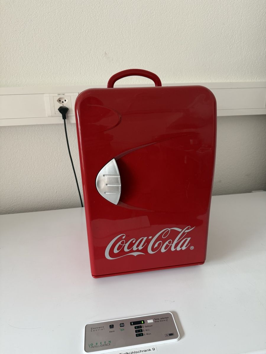 Coca-Cola Frigoriferi: Coca Cola Kühlschrank (Sammelstück) – Usato da Ebikon venduto da Rechsteiner90