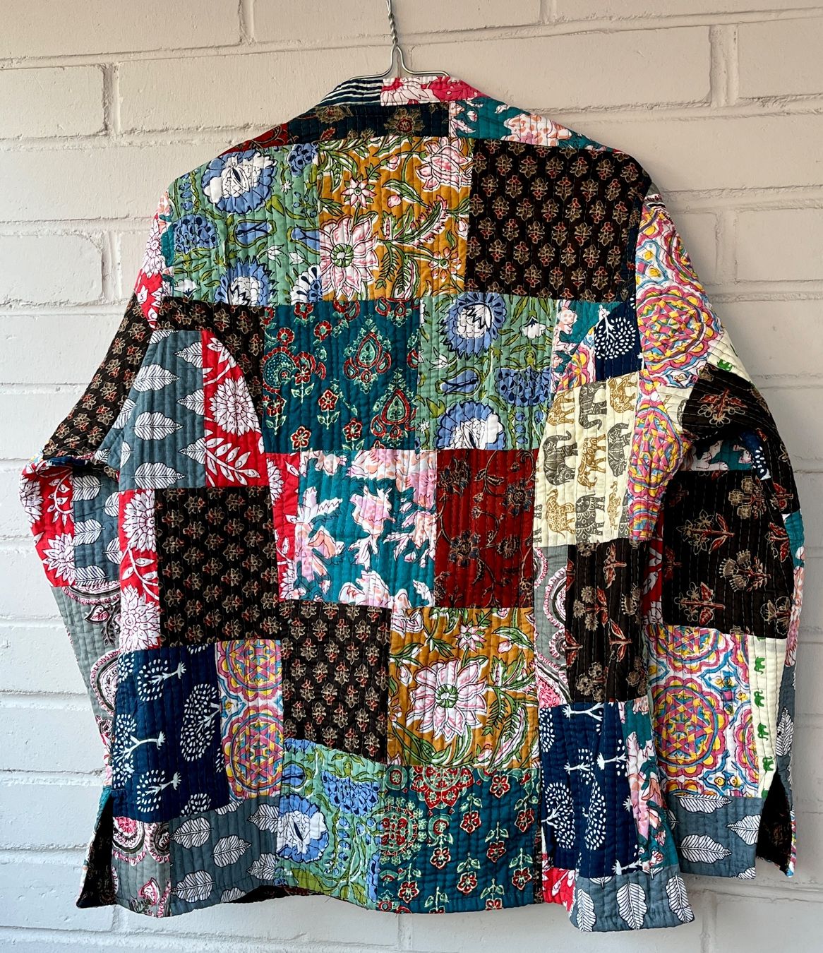 Giacche: Reversible Patchwork Jacket – Handmade in Jaipur India – Usato da Chiasso venduto da Pat_chuli 1