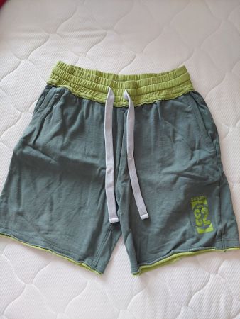 Kurze Hose