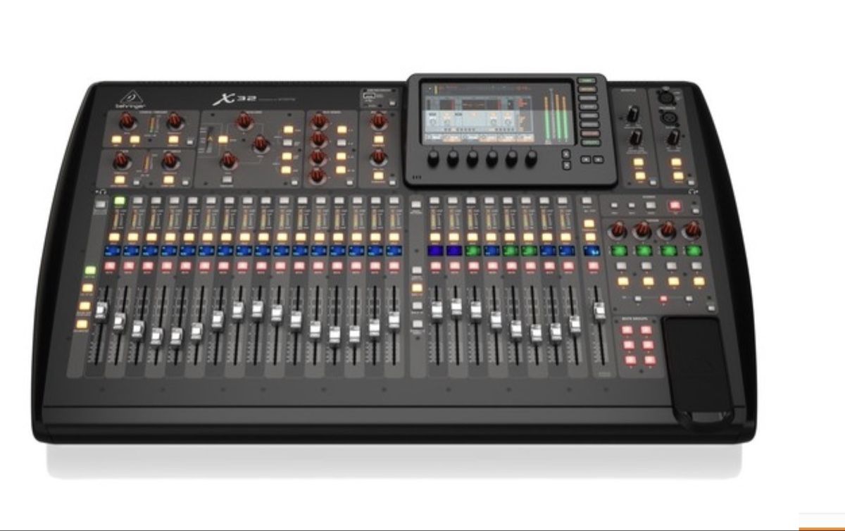 Behringer Console di mixaggio: Behringer X32 Digital-Mischpult – Usato da Thusis venduto da val_tm88 1