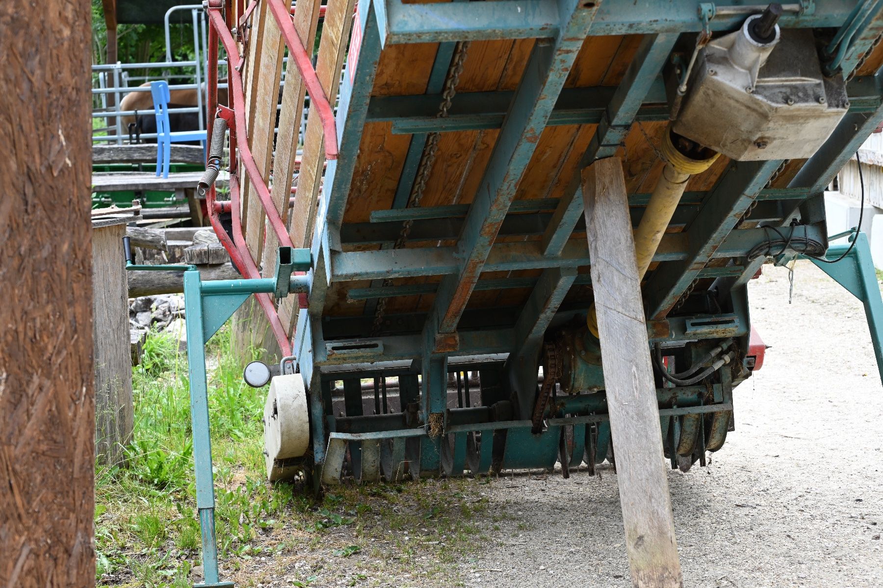 Lüönd Tutte le macchine: Lüönd Ladegetät – Difettoso da Herbetswil venduto da Alpinaoekonom 3