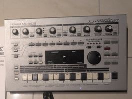 Roland MC-303 Groovebox