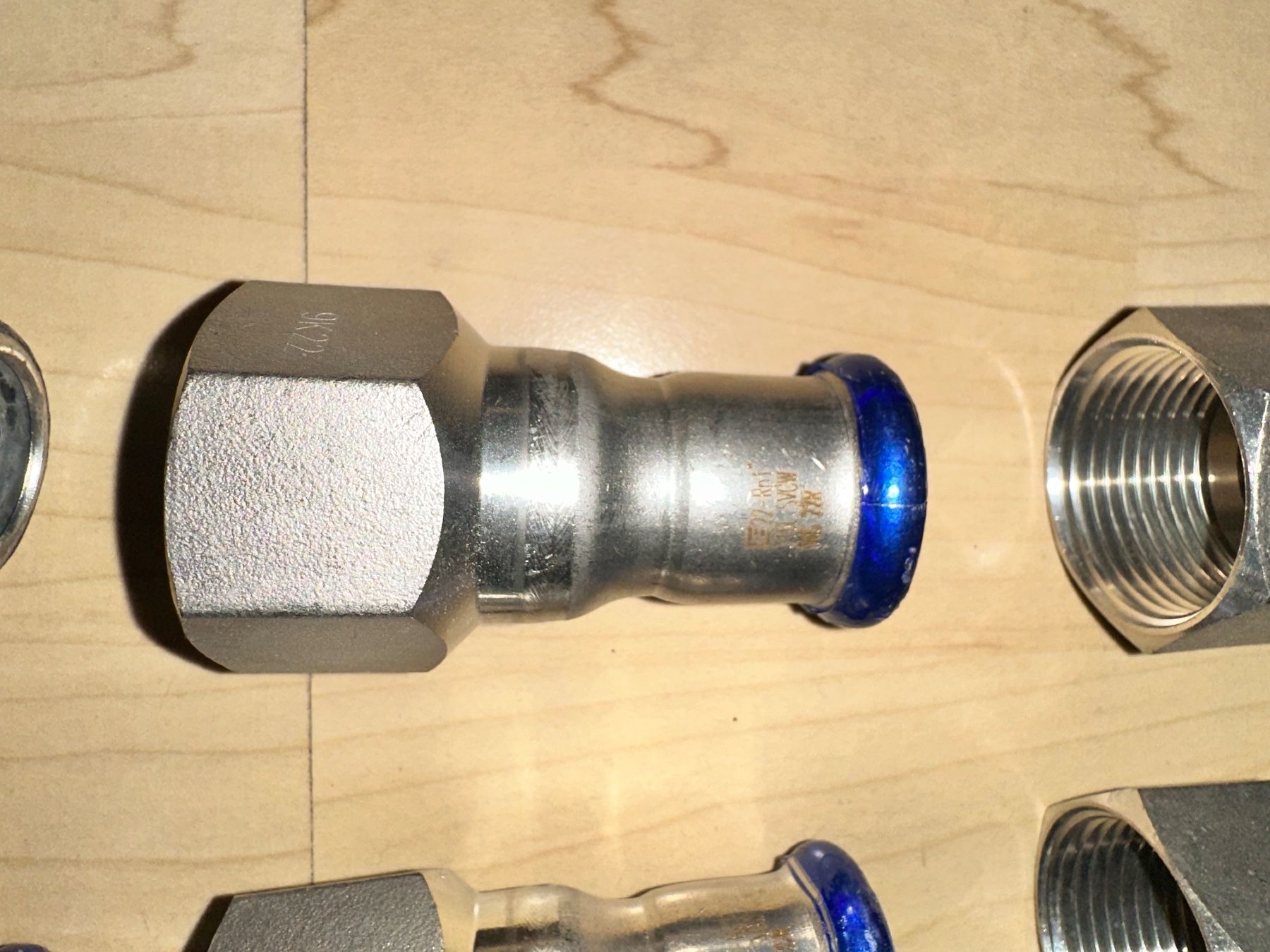 Geberit Tutti gli attrezzi: Geberit Mapress Übergangsstück mit Innengewinde – Nuovo e nell'imballaggio originale da niederhasli venduto da rami016 1