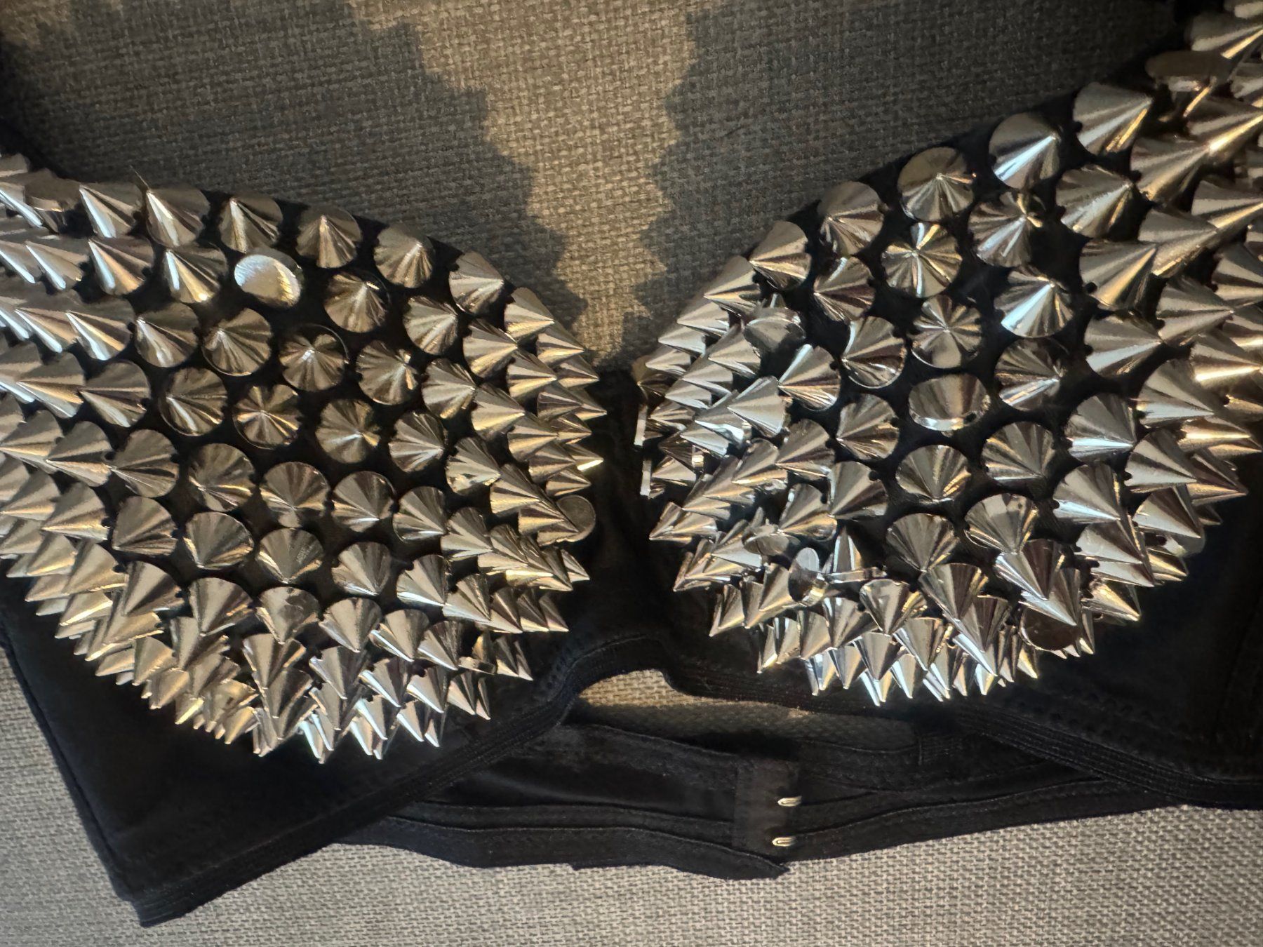 Kostüme: Festival Bra with Spikes (B75) – Neu (gemäss Beschreibung) aus Zürich von carmen_kandey_Insta 2