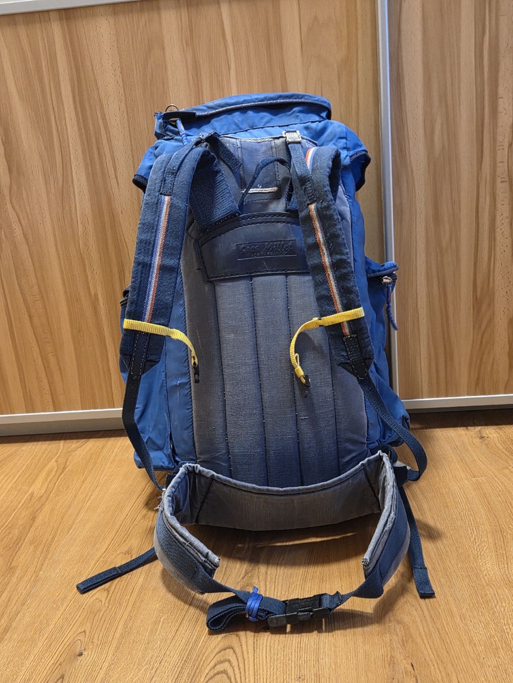 Millet Zaini: Reise-Rucksack Millet, blau, Retro – Usato da Maienfeld venduto da crx88 2