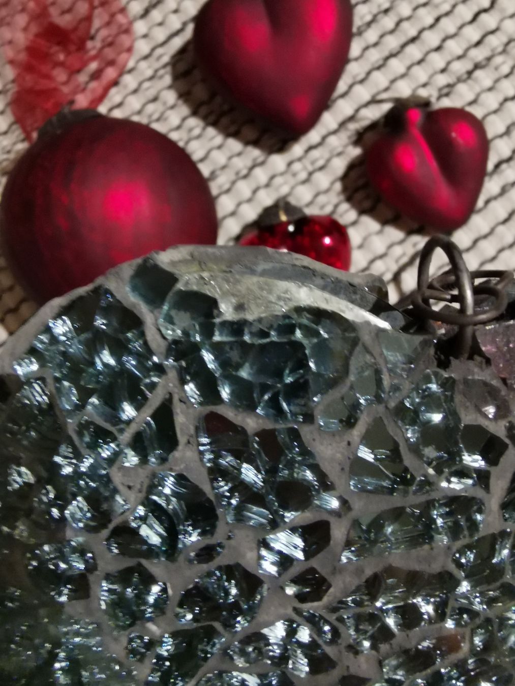 Tutte le decorazioni: 5 Weihnachtskugeln Herzen Biedermeier rot Shabby Chic – Usato da Luzern venduto da Brueschi 5