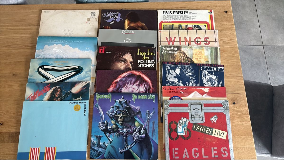 Dischi in vinile: Lot Disques vinyles divers artistes – Usato da Courchapoix venduto da Jubo1