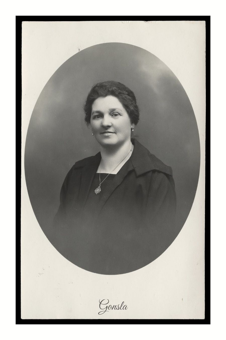 Cartoline postali: FEMME -1910 "Portrait" Fenêtre – Usato da Onex venduto da Lagorel01