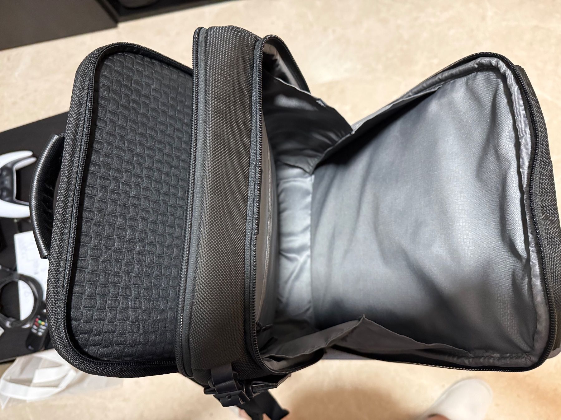 Tumi Valigie & Borse: Tumi Alpha Sac à Dos - Ordinateur (15") – Usato da Nyon venduto da Olivier22 5