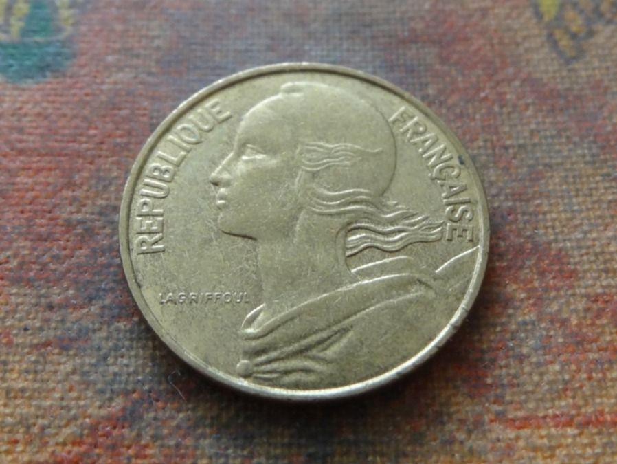 Tutti le monete: FRANCE  10 Centimes  1992 – Usato da Romanel-sur-Lausanne venduto da Swift13 1