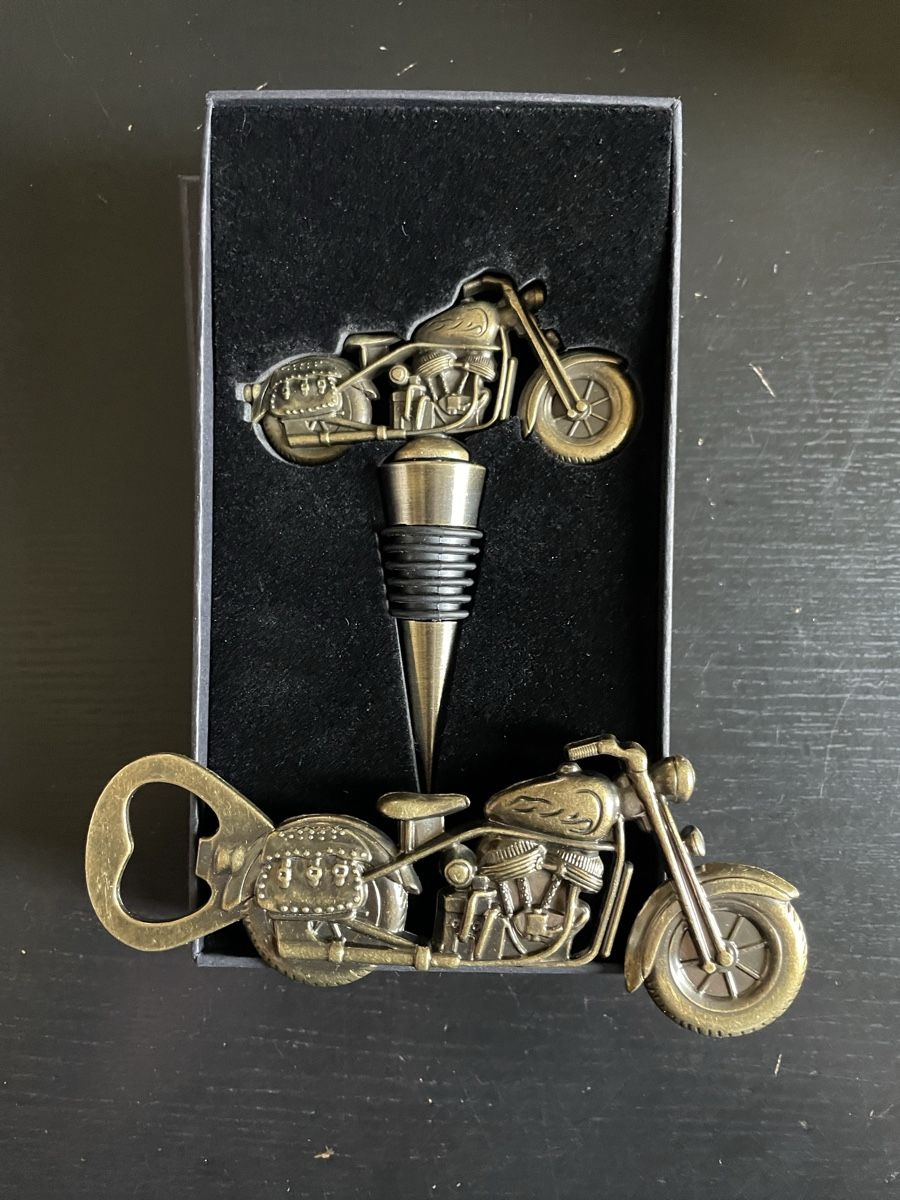 Apribottiglie & Tappi per chiusura: Set cavatappi e tappo bottiglia moto – Nuovo (secondo la descrizione) da Morcote venduto da mariano03