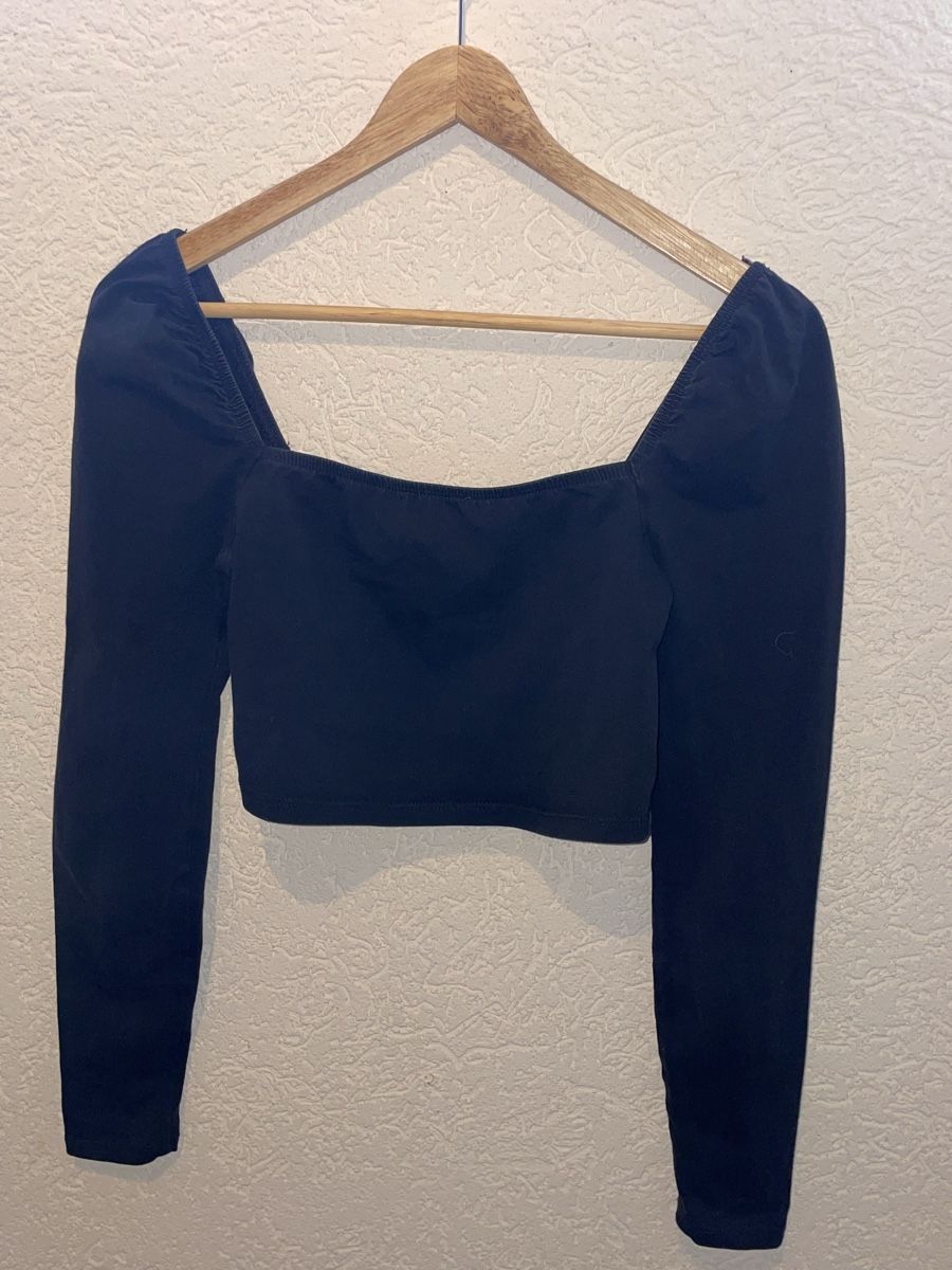 Top: Black crop-top – Nuovo (secondo la descrizione) da Montana venduto da Jeanne_huggler 3