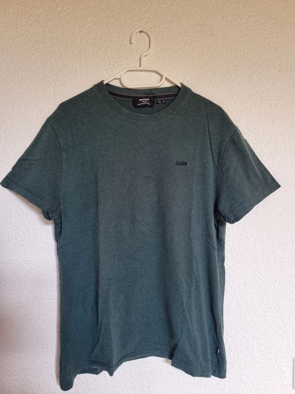 Superdry T-shirt: T-Shirt Superdey – Usato da Bätterkinden venduto da luk_6kmj