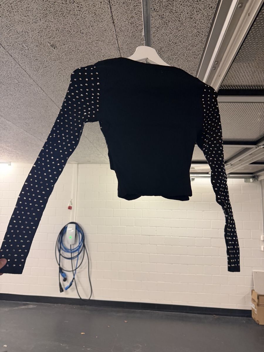 T-shirt: Langarmshirt schwarz mit Steinen – Nuovo (secondo la descrizione) da Freienbach venduto da dan_9rjy 1