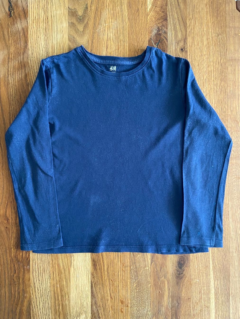 H&M Maglioni & Felpe: Langarm Shirt H&M, BASIC, 122/128cm, Organic cotton – Usato da Bassersdorf venduto da och_928l