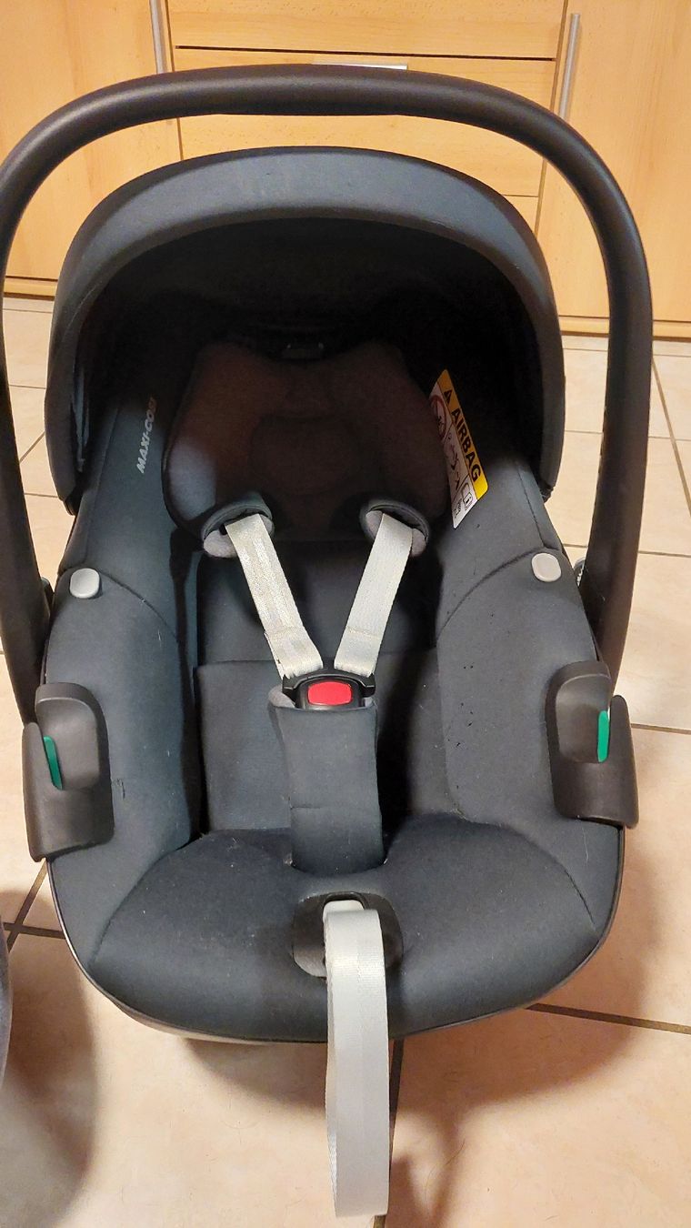Maxi-Cosi Bauch- & Rückentragen: Maxi-Cosi Babyschale – Gebraucht aus Liebistorf von Ragusamirusa 2