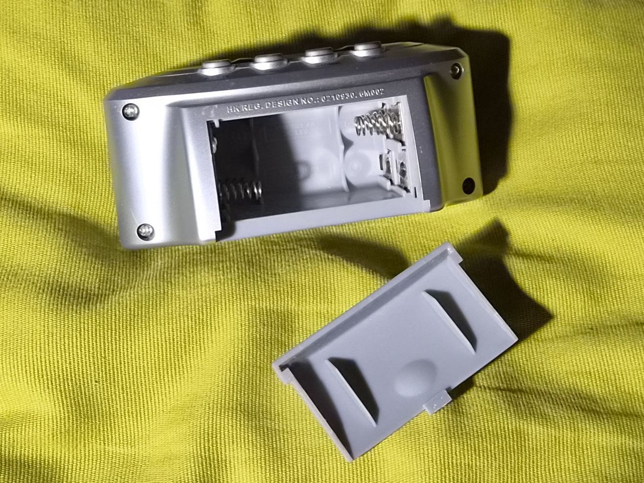 Réveils: Intertronic LCD Wecker Typ 826, silberfarben – D'occasion à Zürich par Carli 3