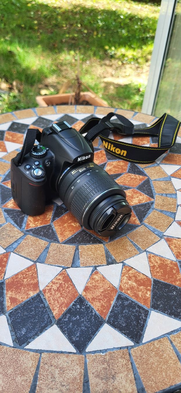 Nikon Fotocamera: Nikon D5000 Spiegelreflex Kamera – Usato da Aarburg venduto da etceterae