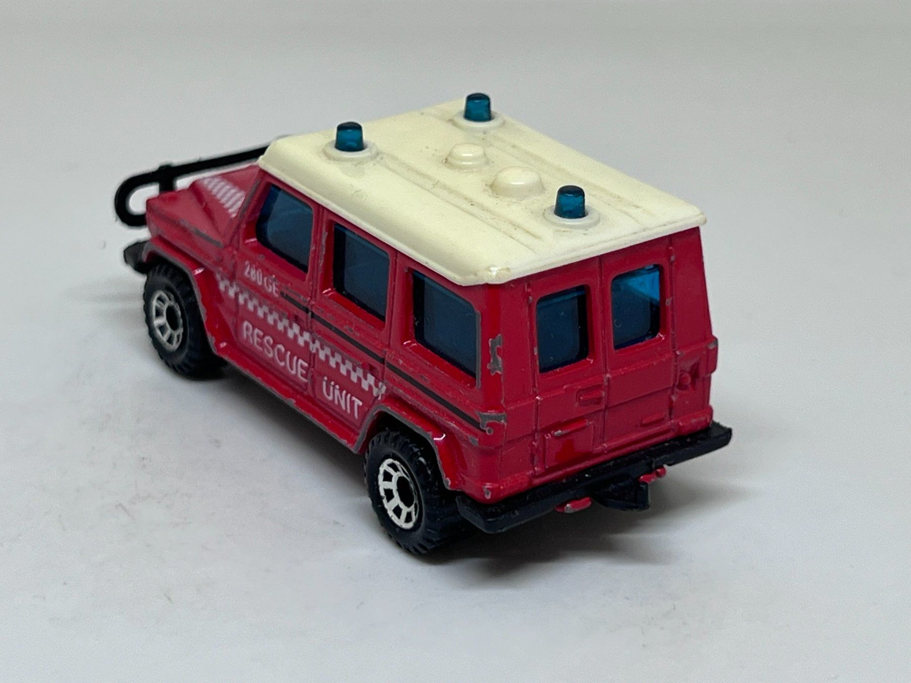 Matchbox Modellautos: Matchbox Mercedes-Benz 280GE #49 – Gebraucht aus Wildegg von LaaBoutique 2