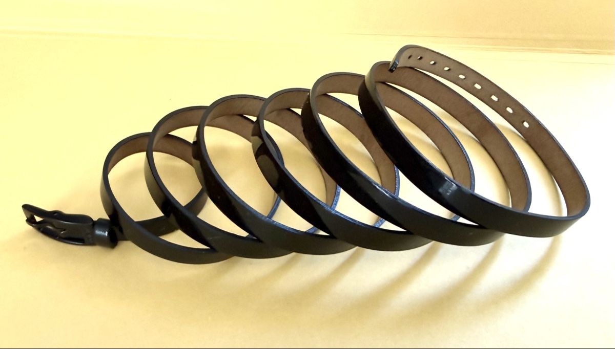 Swatch Bracciali & Braccialetti: Bracelet manchette Swatch Color Code noir – Usato da Le Sentier venduto da Nehrylka