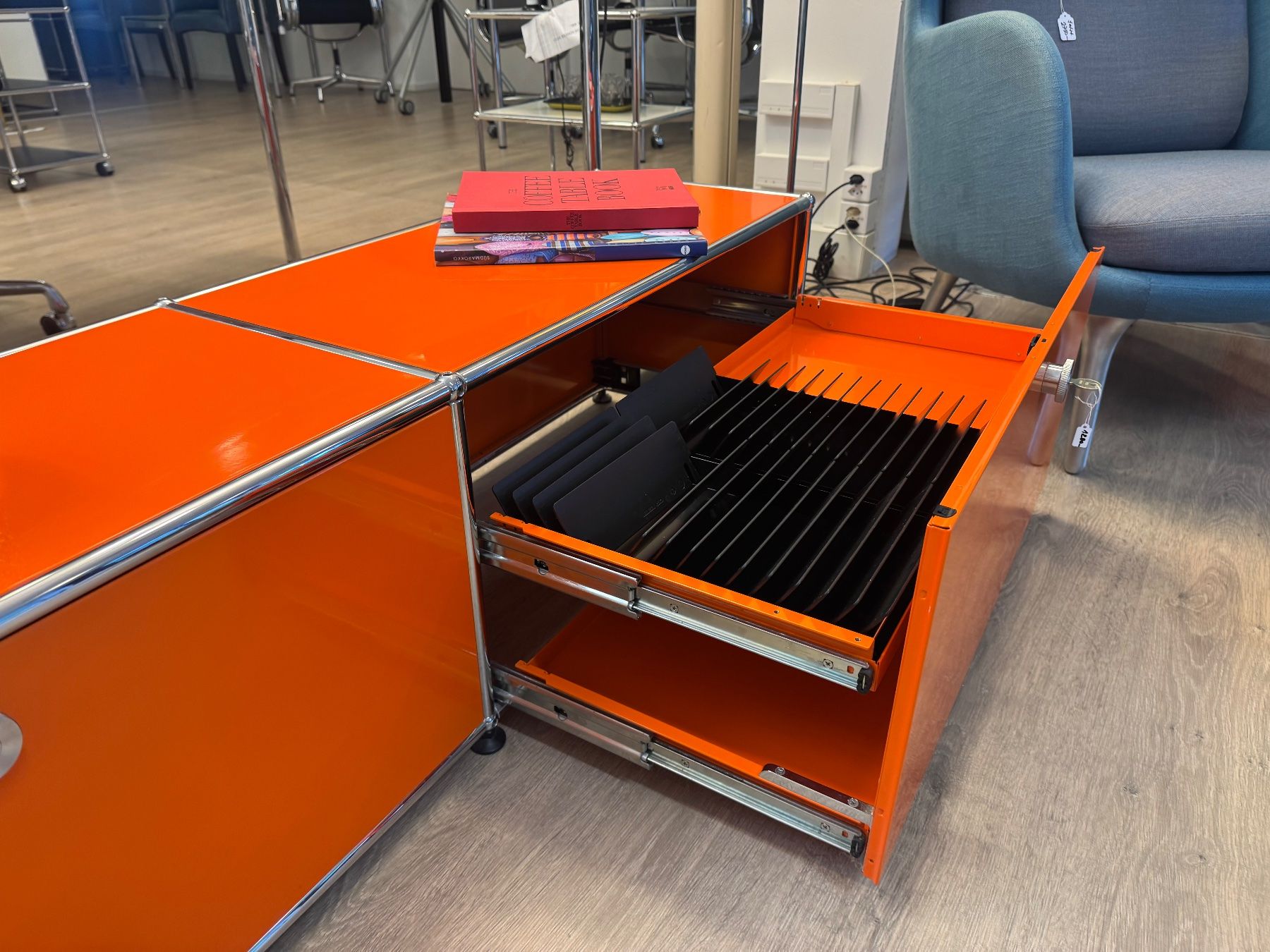 USM Kommoden: Usm Lowboard orange Lieferung gratis – Gebraucht aus Thun von altstadt-thun 4