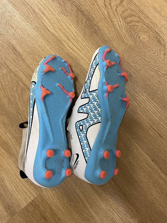 Scarpe per ragazzi: Fussballschuhe Nike 38.5 – Usato da Klingnau venduto da Miklo83 1
