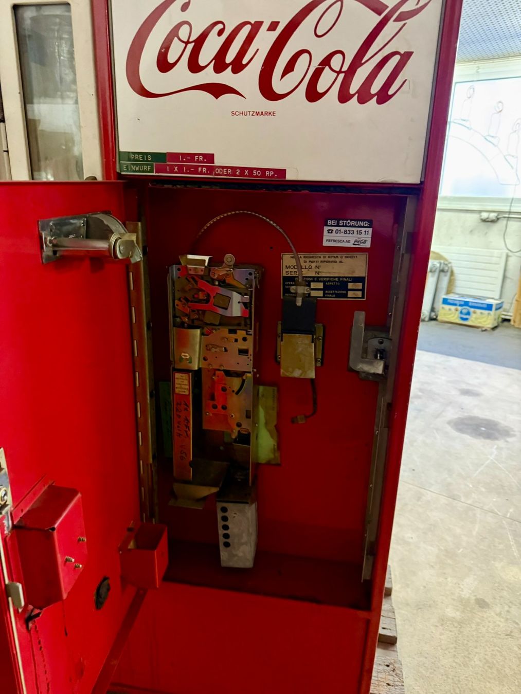 Coca-Cola Autres pour la gastronomie & hôtellerie: Coca Cola Automat nostalgisch – D'occasion à Rossrüti par Workoholic63 7