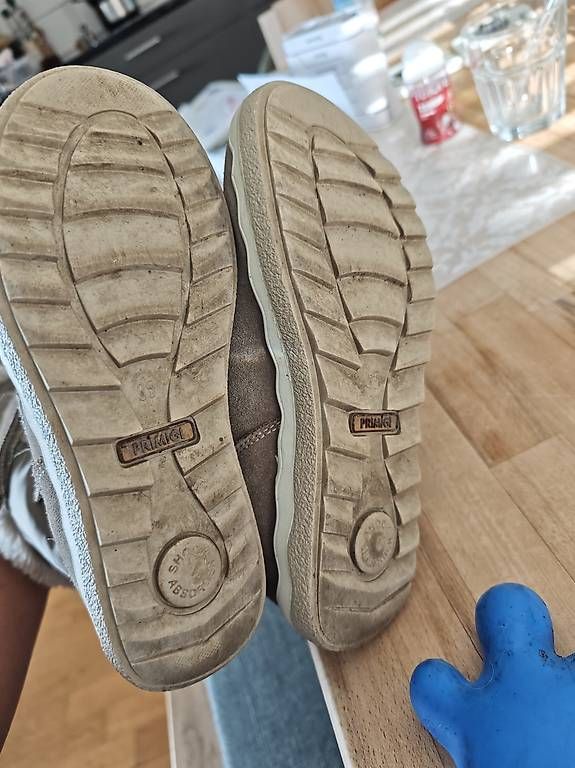 Scarpe per ragazze: Mädchen Winterstiefel Größe 35  – Usato da Schindellegi venduto da R.Temperli 1