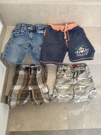 Kurze Hosen Sommer-Hosen-Set für Jungen, Grösse 110/116