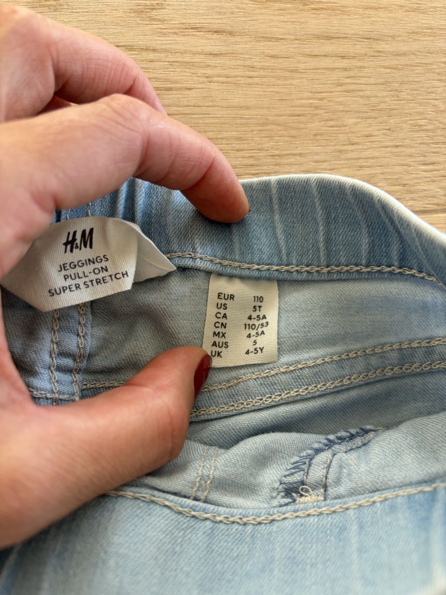 H&M Pantaloni: H&M Jeggings Gr. 110, hellblau, Pull-on Super Stretch – Usato da Affoltern am Albis venduto da TanGotan 3