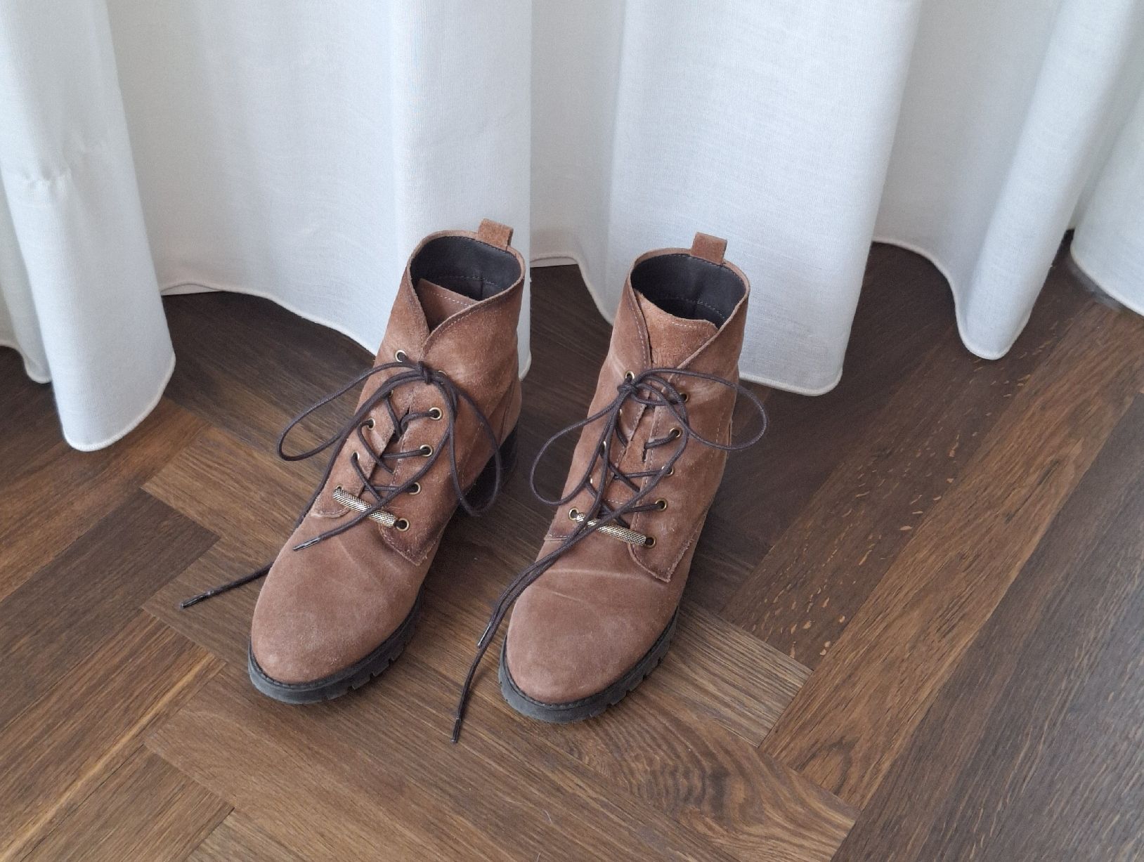 Scarpe da donna: Braune Wildleder Stiffeletten, Gr 40, – Usato da Zürich venduto da Milas_closet