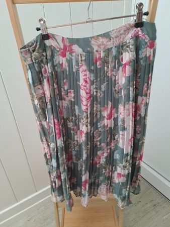 Rock PIECES floral falten XL