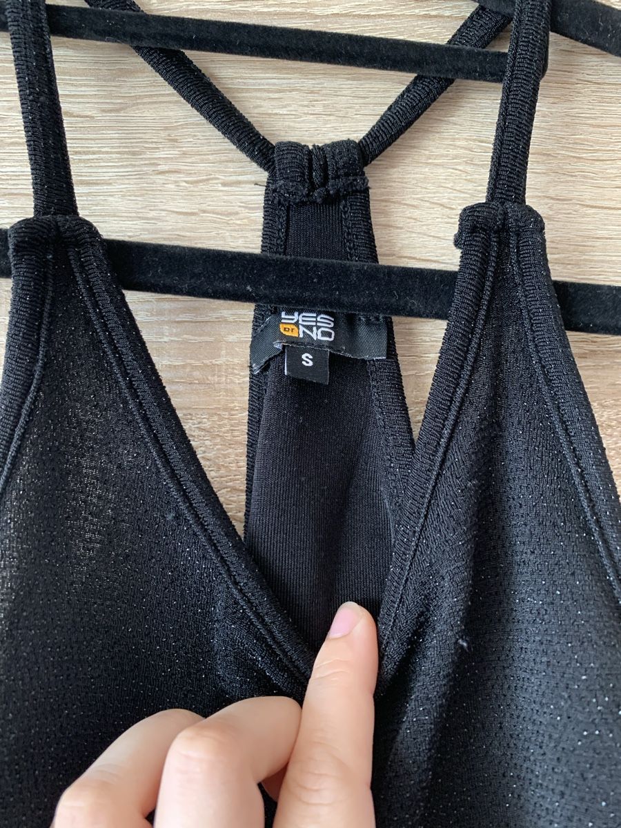 Tops: Haut noir paillette – D'occasion à Montreux par Izapeche811 2