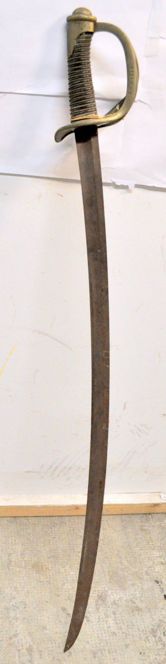 Armes blanches: Ancien sabre – D'occasion à Neuchâtel par Neuchatel