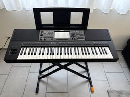 Yamaha PSR-SX700 Keyboard Set mit Garantie bis 25.08.2026