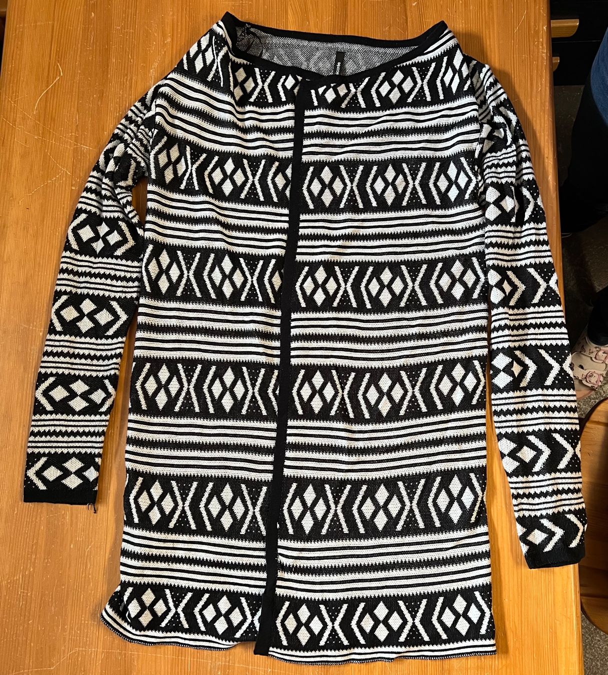 Maglioni & Felpe: Damen Langstrickjacke, Gr. S – Usato da Adliswil venduto da Myxin 3