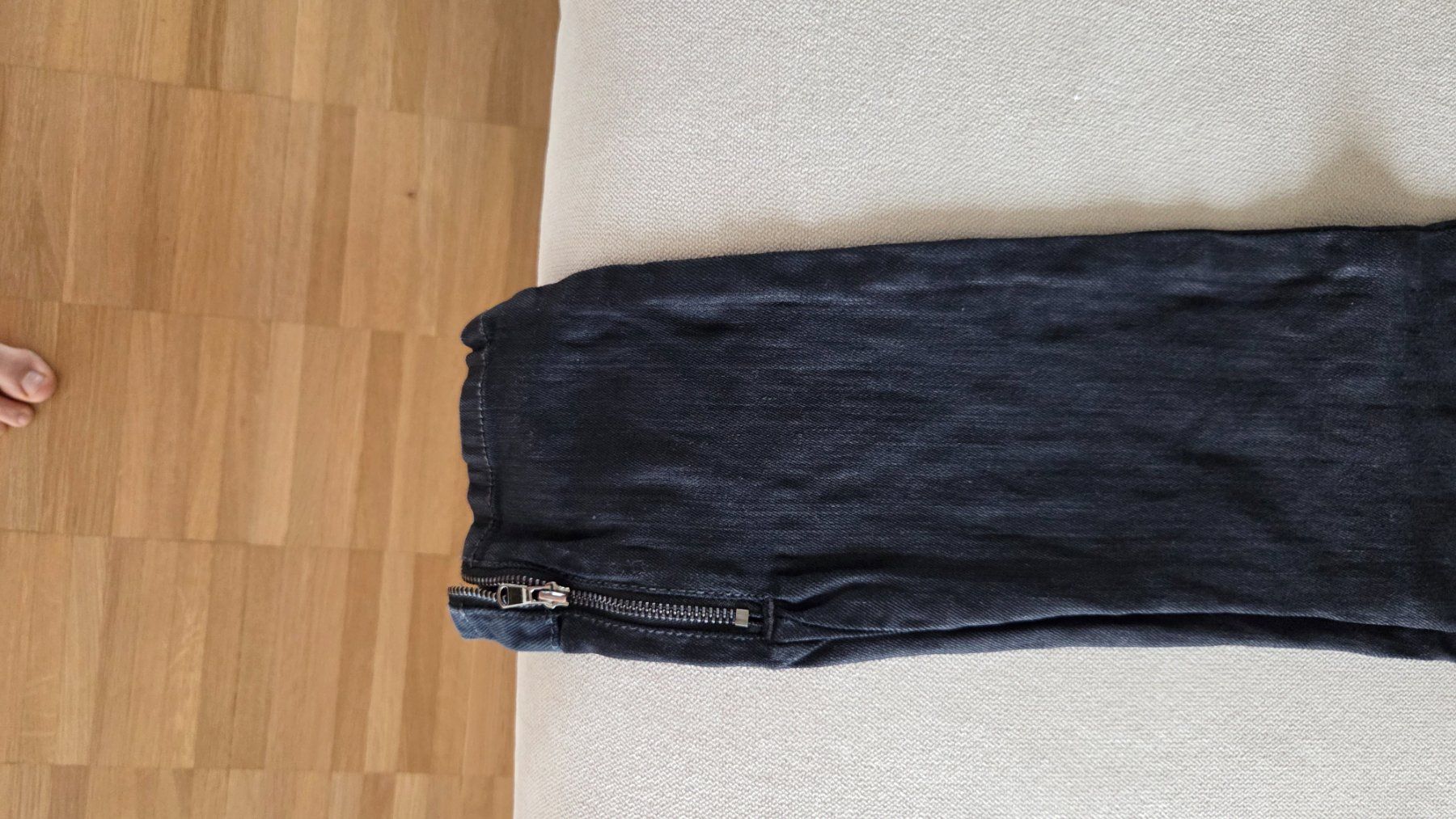 Jeans: Schwarze Röhrenjeans von LTB Gr. 32, – Usato da Zürich venduto da lis_975j 3