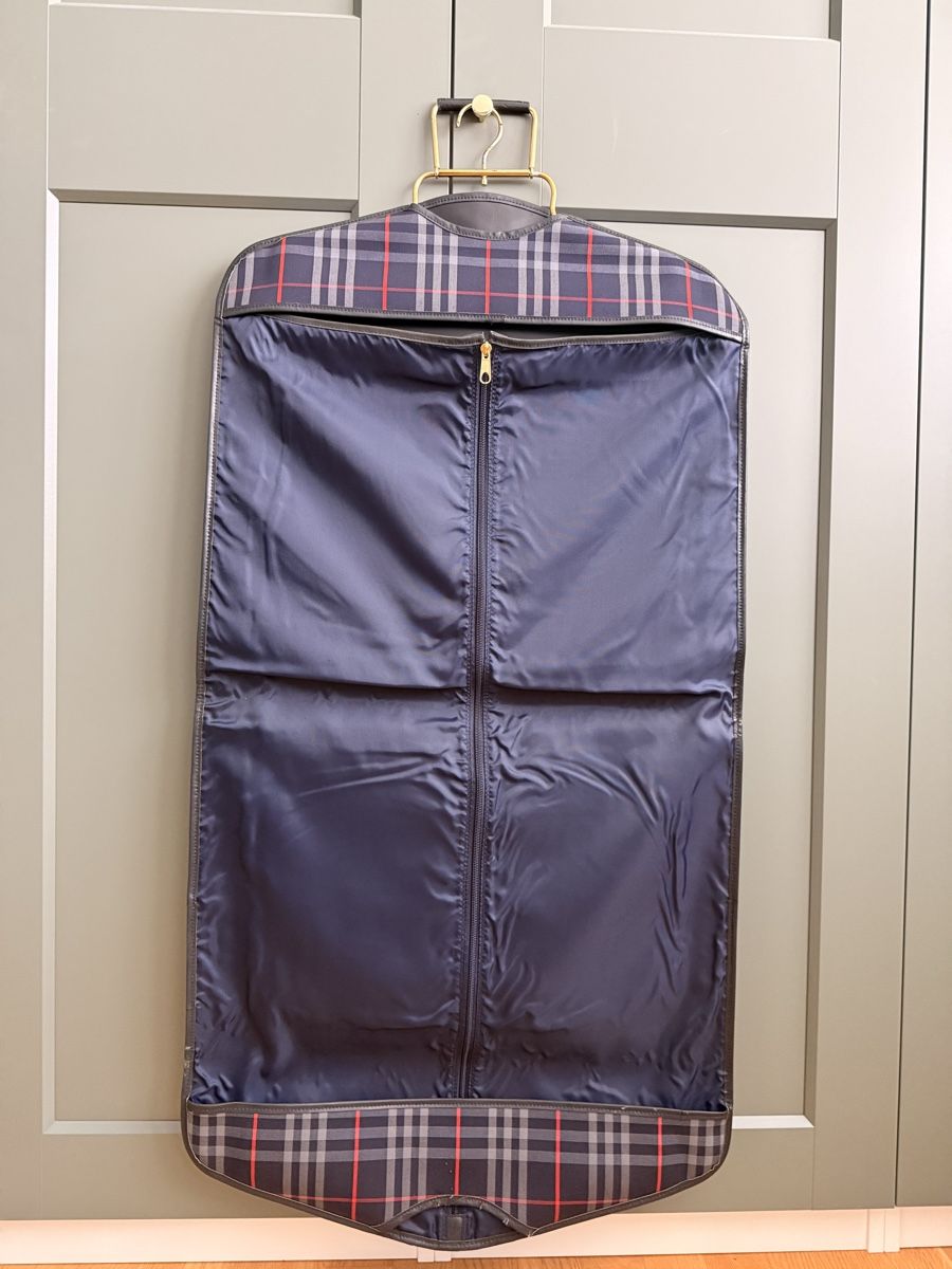 Burberry Cover & Protezioni schermo: Burberry Schutzhülle  – Usato da Stäfa venduto da Laafit 3
