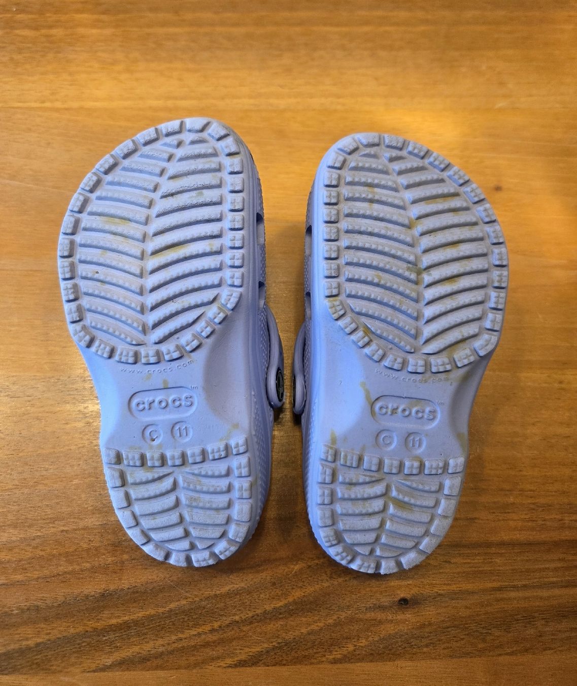 Crocs Schuhe für Jungen: Crocs Kinder,  lila Grösse C11 – Gebraucht aus Stans von HoMiMa 1