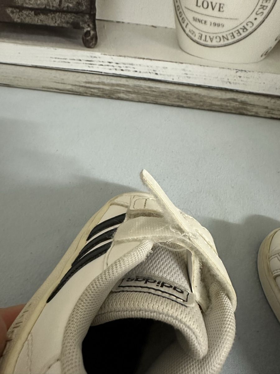 Adidas Scarpe per ragazzi: Kinderschuhe Adidas Gr. 24 – Usato da Mels venduto da pedromiguel_12 2