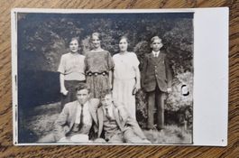 Wer kann dieses Bild in seine familiengeschichte einordnen?