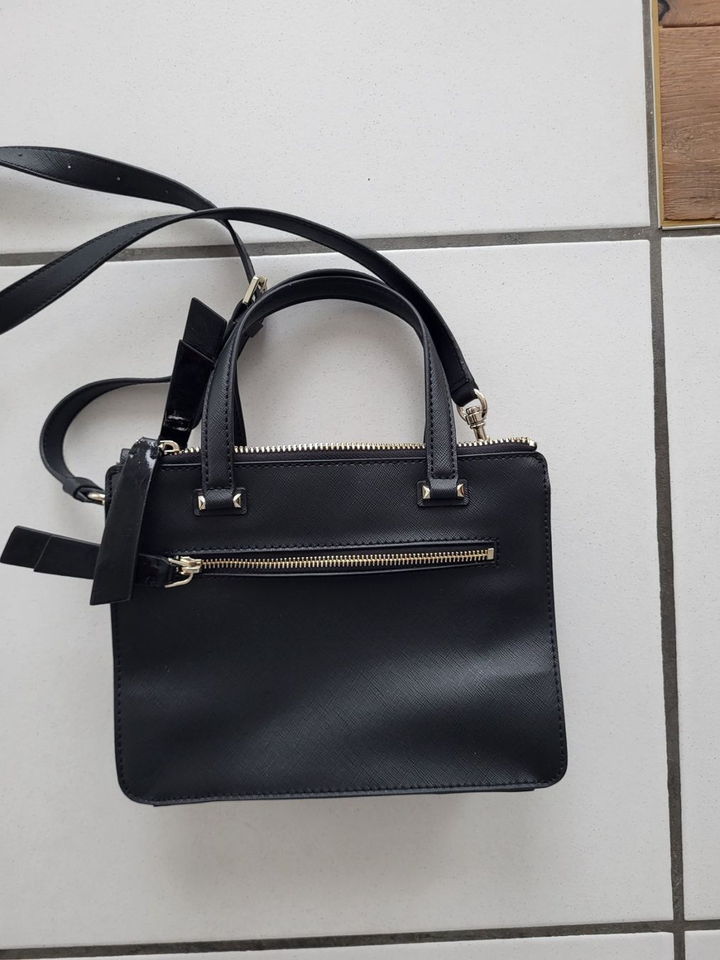Guess Borse da donna: Guess Tasche Neuwertig – Nuovo (secondo la descrizione) da Niederuzwil venduto da Vaiacondios 1