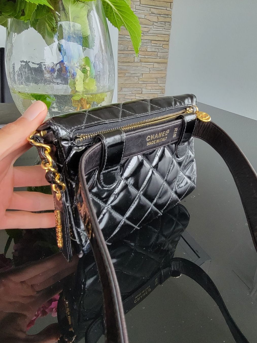 Chanel Borse da donna: Chanel Gürteltasche aus Lackleder – Usato da Wädenswil venduto da lisibit 2