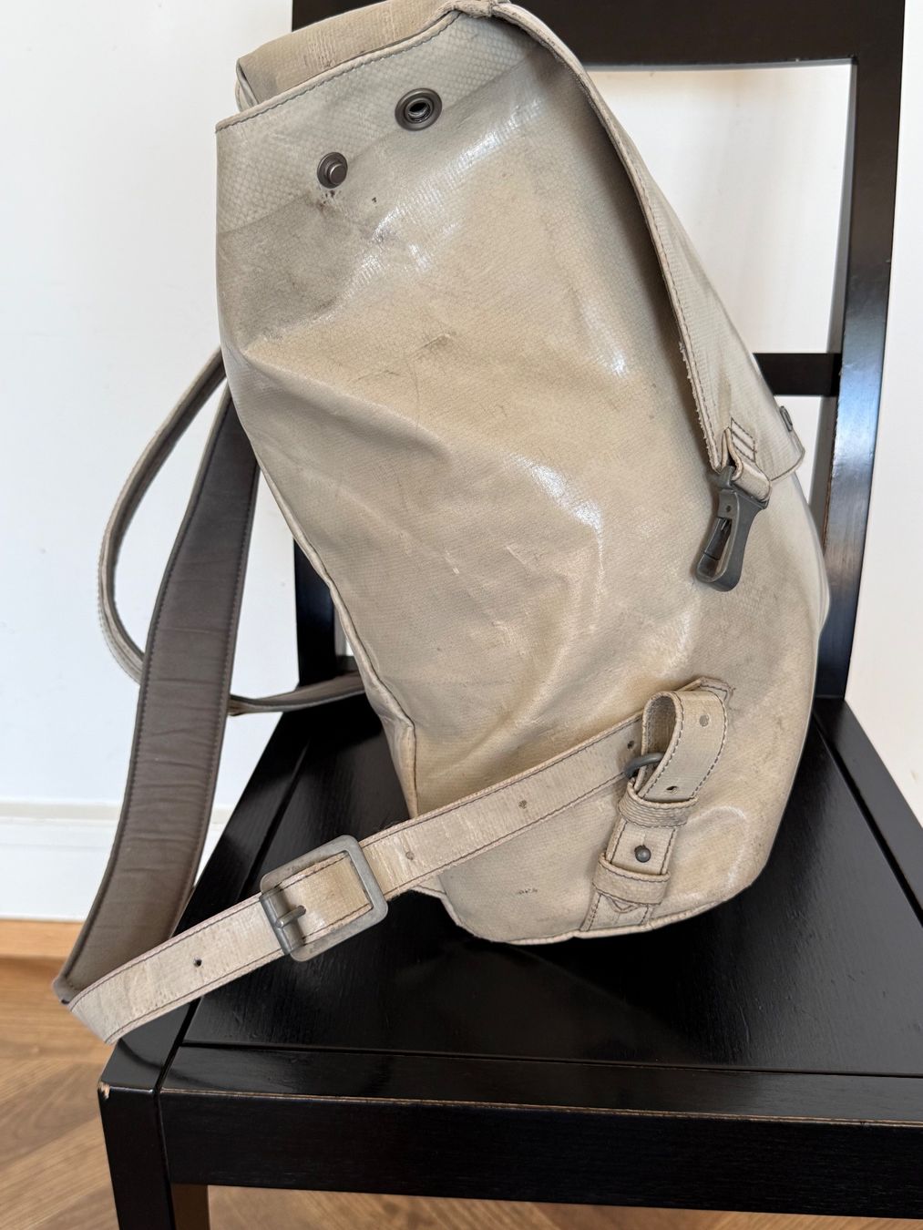 Freitag Sacs à dos: Freitag Rucksack hell grau – D'occasion à Zürich par Midcentury 4